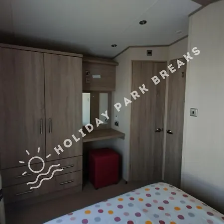 Haywood - 3 Bed Pet Friendly Holiday Home At Seal Bay Selsey Exterior photo