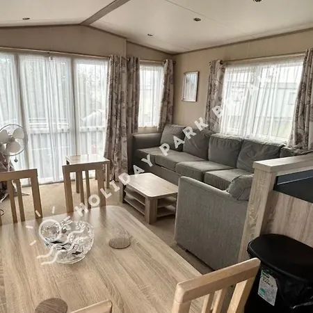 Haywood - 3 Bed Pet Friendly Holiday Home At Seal Bay Selsey Exterior photo